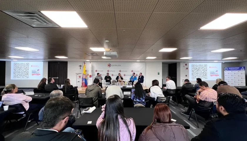 Aspecto del evento en donde se reveló el estudio de la Contraloría.