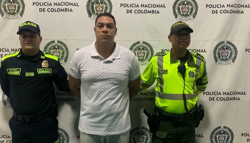 Edwin Alberto Cataño Guevara tras ser presentado por las autoridades. 