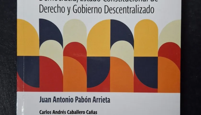 Portada del libro "Escritos políticos", del abogado Juan Pabón.