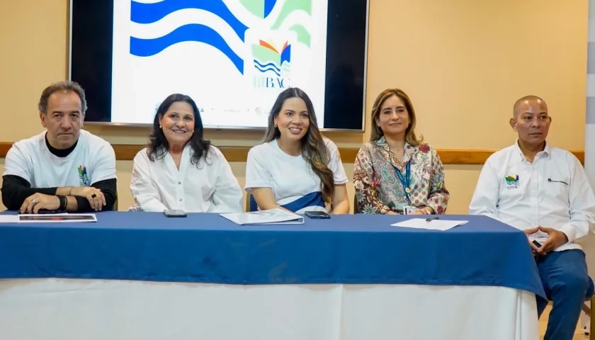 Yamid Amat, director de 'BaqArt'; Nieves Buitrago, de la Secretaría de Educación; Verónica Cantillo, Cultura del Atlántico; Katherine Castillo, de Banrepública, y Juan Ospino, secretario de Cultura del Distrito.