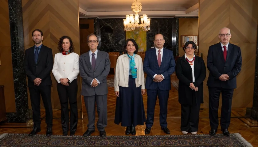 La Junta Directiva del Banco de la República.