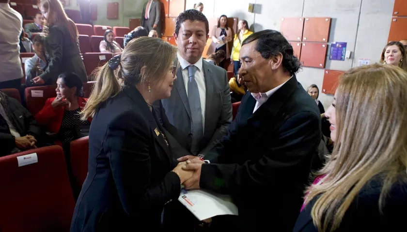 La fiscal Luz Adriana Camargo y el exfuncionario del CTI, Gustavo Sastoque.