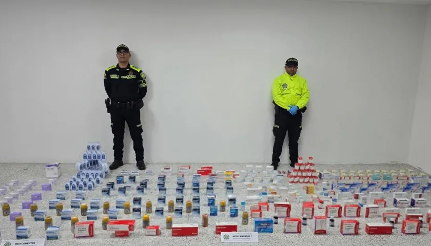 Medicamentos incautados por la Policía Nacional.