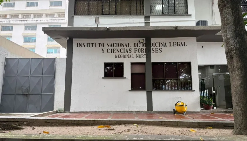 El cuerpo del adolescente permanece este lunes en Medicina Legal. 