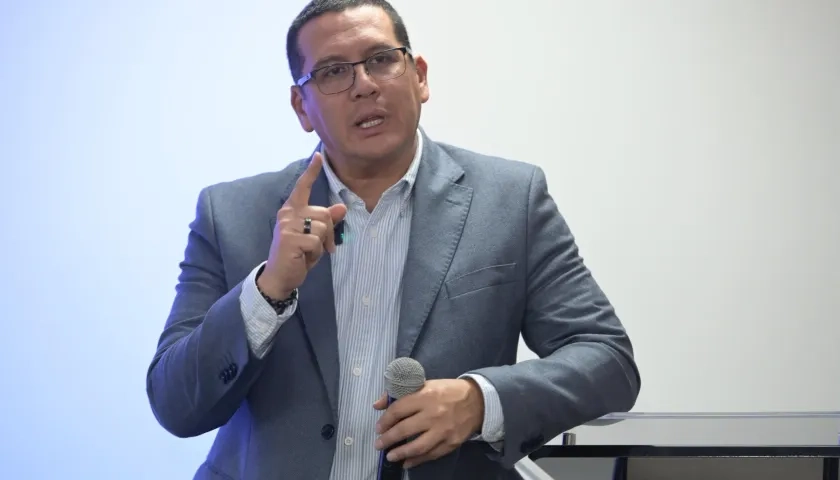 El Superintendente Nacional de Salud, Giovanny Rubiano García.