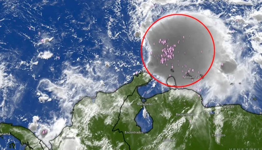 Lugar en donde actualmente se encuentra el fenómeno natural en el Mar Caribe, frente a las costas de Venezuela. 