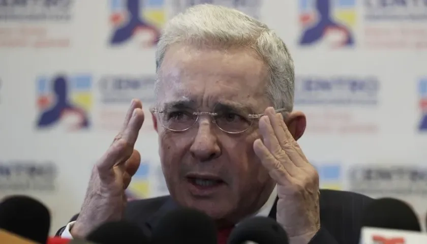 Álvaro Uribe Vélez.