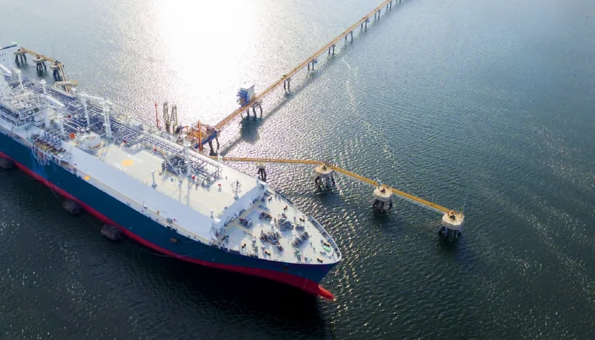  Unidad Flotante de Almacenamiento y Regasificación 