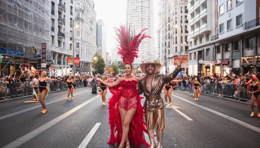 Reyes del Carnaval de la 44 durante el desfile.