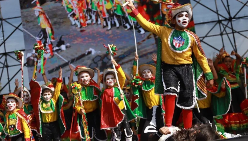 Distintas danzas se darán cita con el Plaza de la Paz.