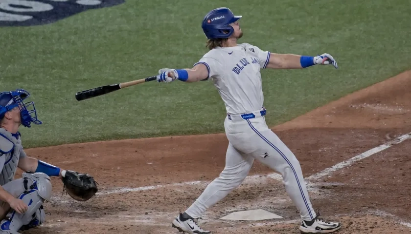 Addison Barger se convirtió en el primer emergente en batear un grand slam en una Serie Mundial. 