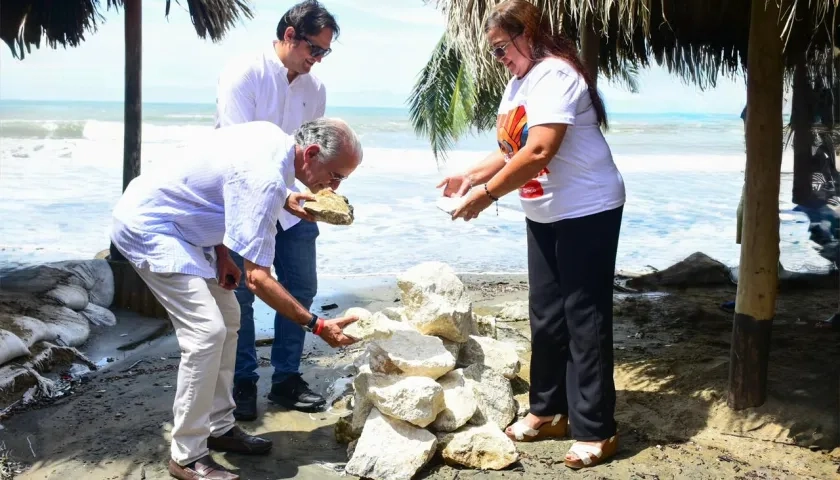 El Gobernador Verano en el inicio de las obras. 
