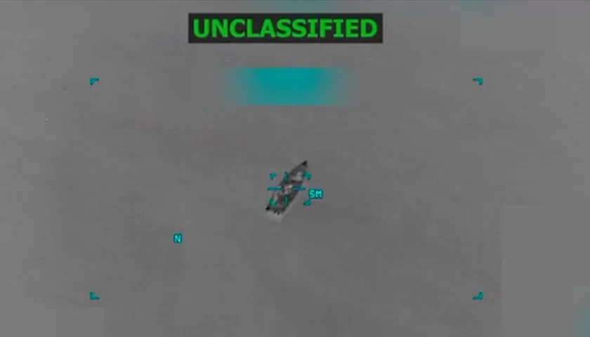 Lancha hundida en el Caribe. 