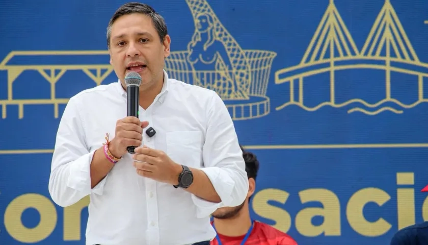 Mauricio Lizcano, precandidato presidencial.