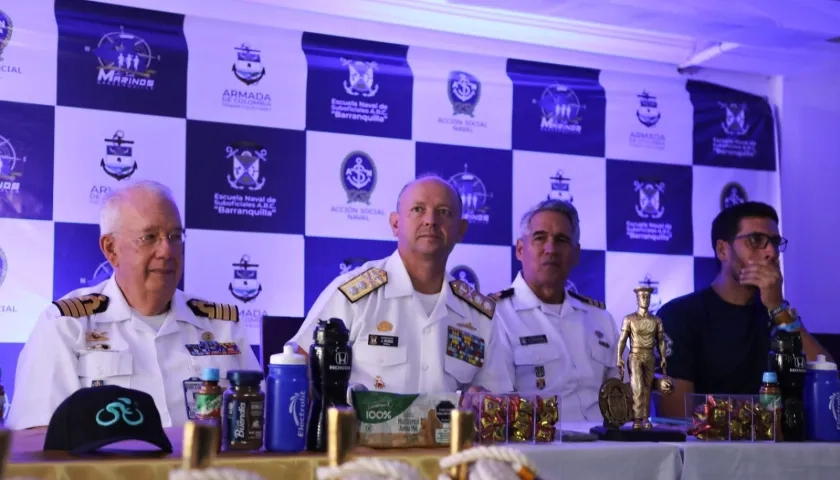 Aspecto del lanzamiento de la carrera  ‘Al Trote Marinos 2025’.