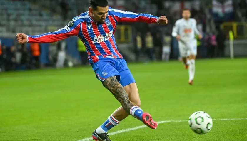 El colombiano Daniel Muñoz abrió el marcador para el Crystal Palace en el minuto 31. 