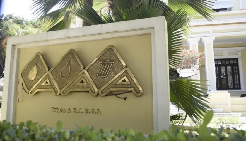 Fachada de Triple A. 