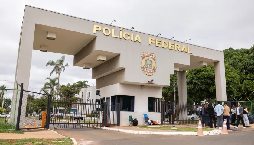 Sede de la Policía Federal, donde se encuentra Bolsonaro.
