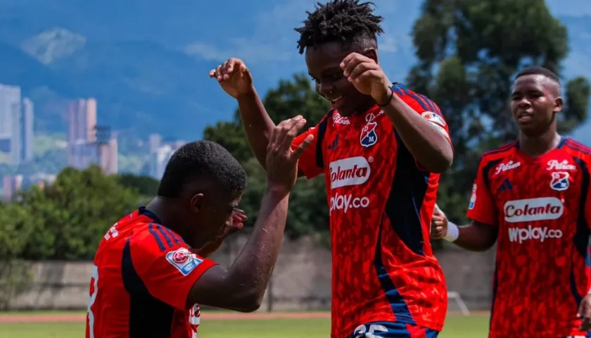 Celebración de los jugadores del DIM.