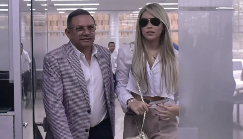 El abogado Alait Freja y Days Vásquez.