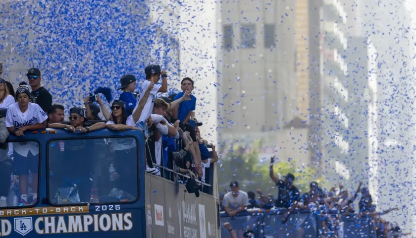 Celebración de los Dodgers en las calles de Los Ángeles.