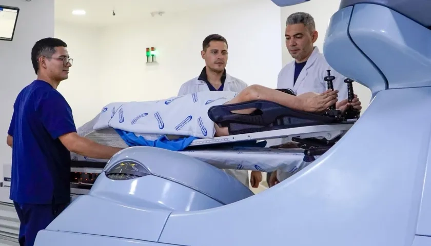 Luis Elchearo, Radiooncólogo y especialista líder del servicio de Radioterapia de la Clínica Bonnadona.