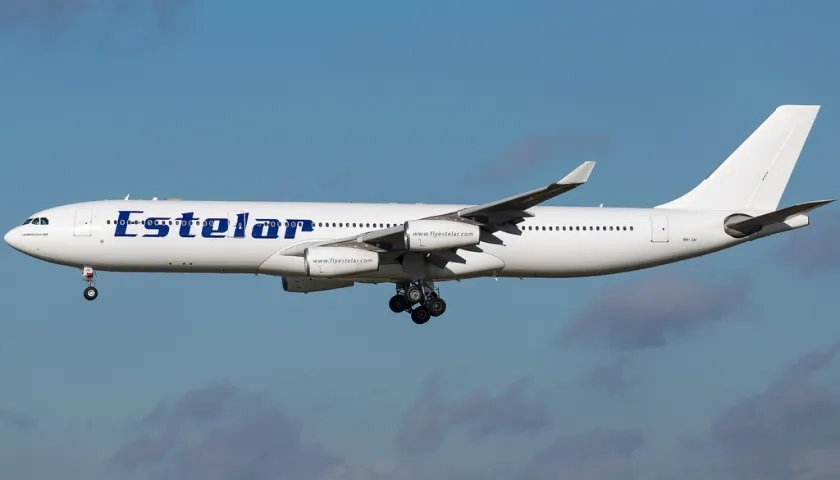 Avión de la aerolínea Estelar. 