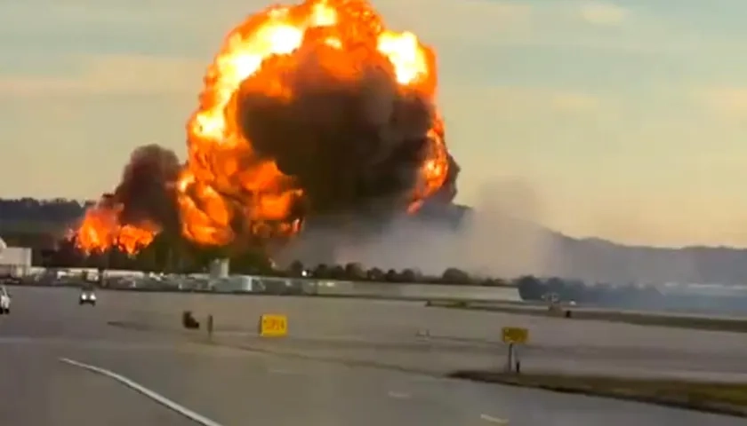 Explosión tras el accidente del avión de carga de UPS.