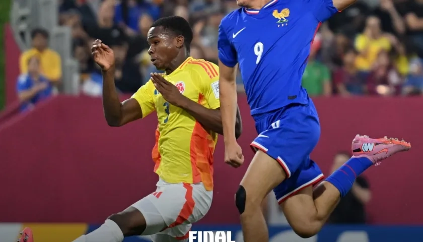 Acción de juego entre Colombia y Francia.