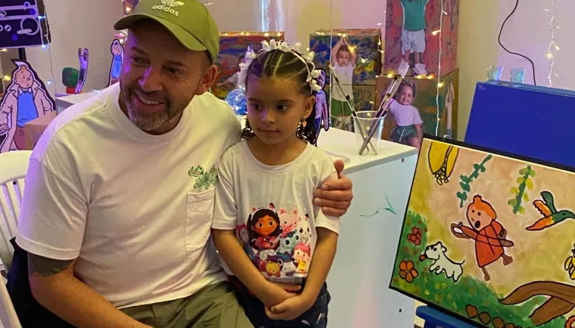 Gabriel Ortega Tamayo en el taller artístico.