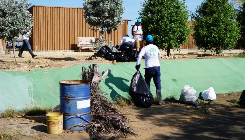 Jornada de limpieza playa