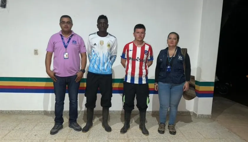 Los dos soldados liberados en la noche de este martes. 