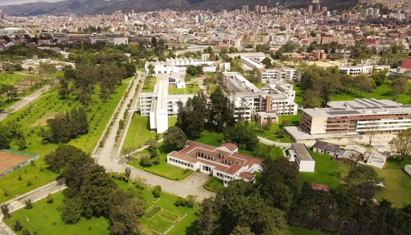 Universidad Nacional.