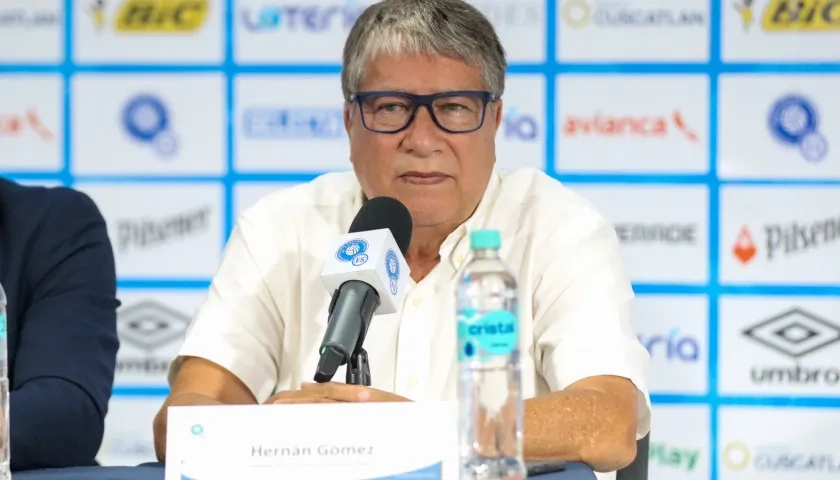 El colombiano Hernán Darío Gómez, técnico de El Salvador. 