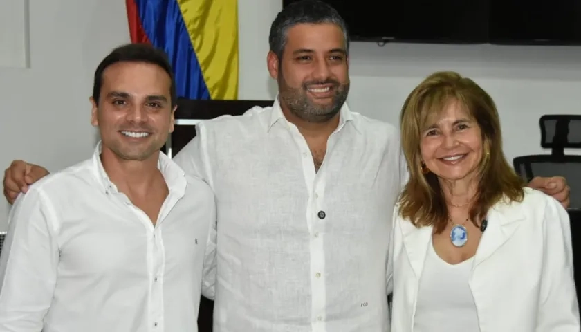 Nueva mesa directiva de la Asamblea del Atlántico. 