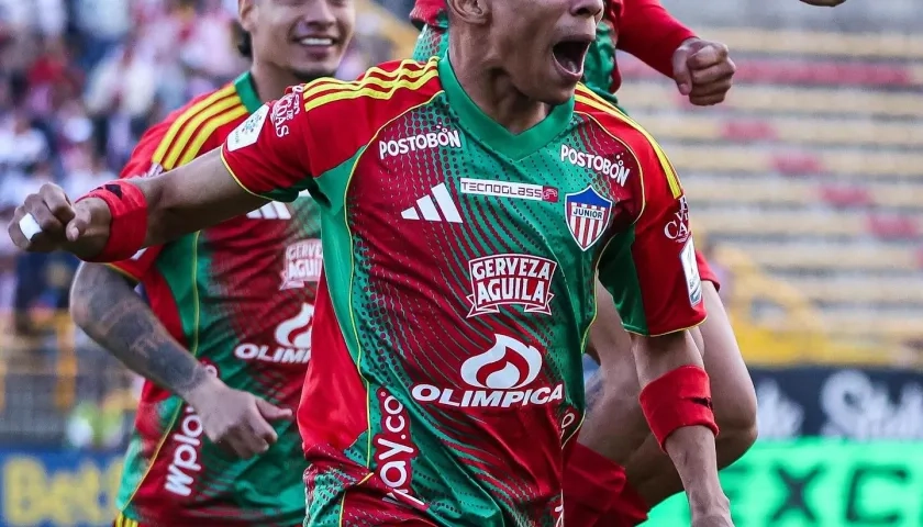 José Enamorado en el festejo de su gol contra Fortaleza. 