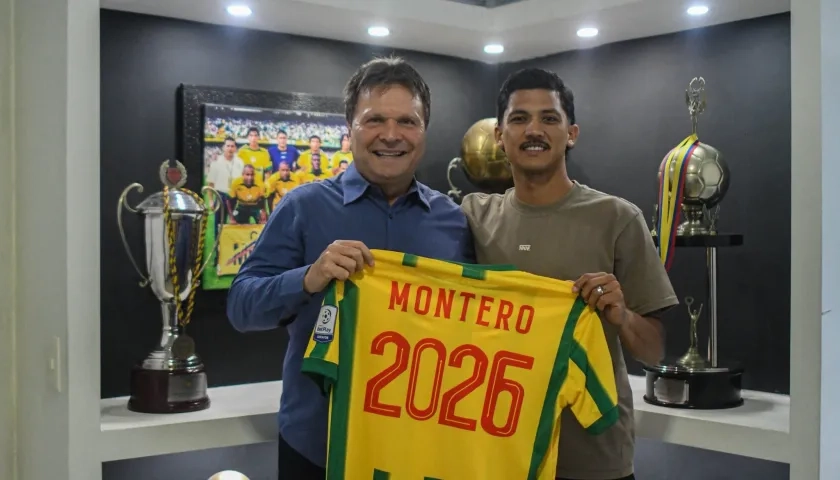Fredy Montero con Helmut Wennin, de Colombiagol. 