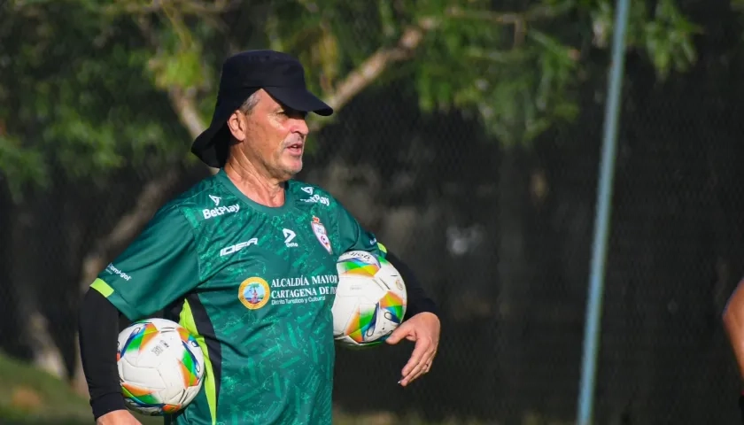 El argentino Néstor Craviotto había reemplazado a su compatriota Martín Cardetti.