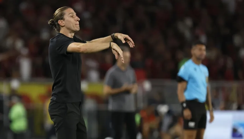 Filipe Luís, técnico de Flamengo.