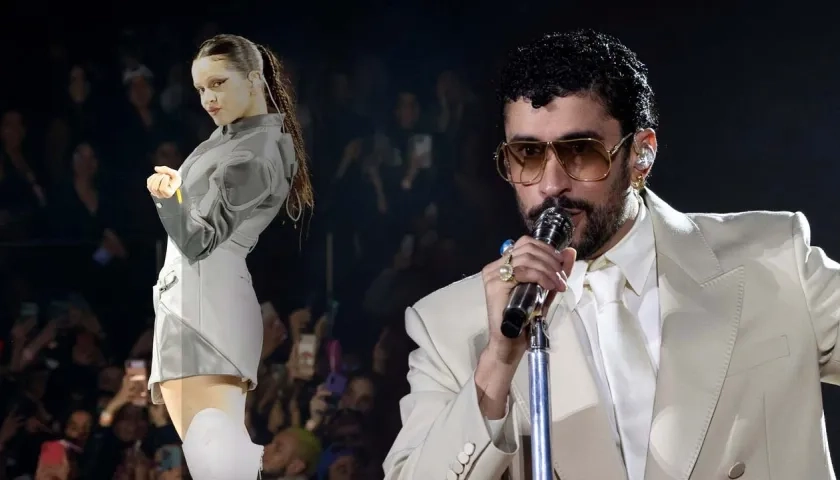 Los artistas Rosalía y Bad Bunny.