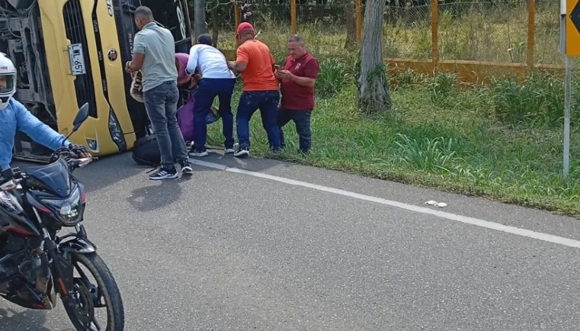 Volcamiento de bus en Campeche. 