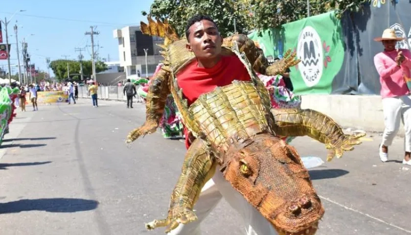 Imagen de una presentación en la Batalla de Flores de la Vía 40.