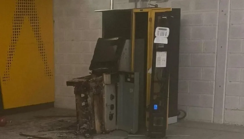 Cajero de Bancolombia hurtado.