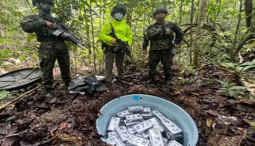 Incautación de clorhidrato de cocaína.