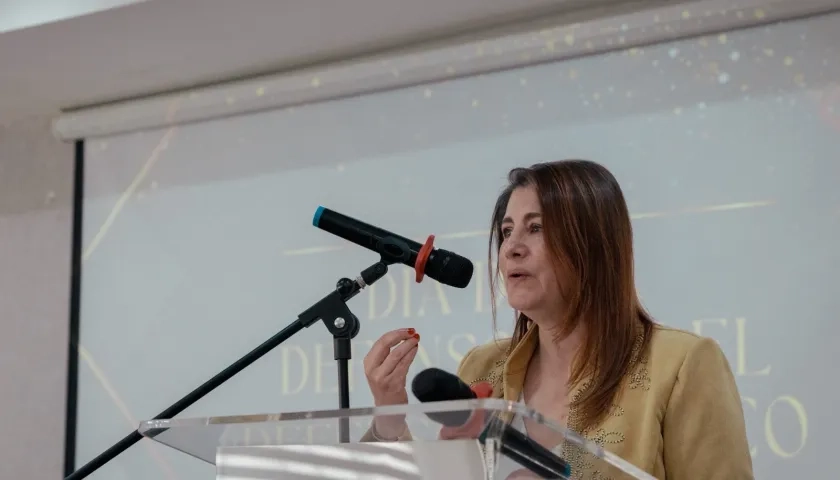 Iris Marín Ortiz, defensora del Pueblo.