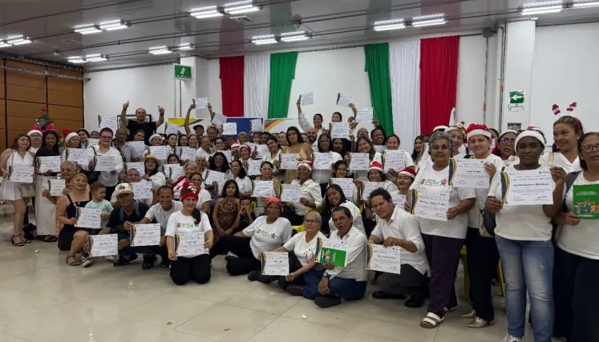 Los líderes que recibieron la certificación.