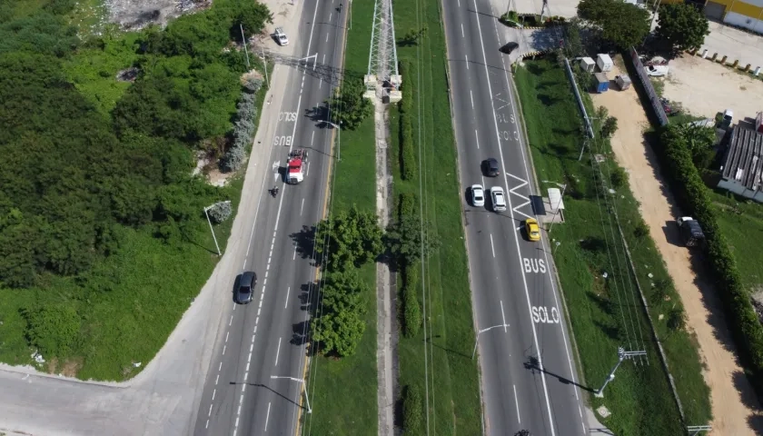 Panorámica de los carriles 'Solo Bus' en la Avenida Circunvalar.