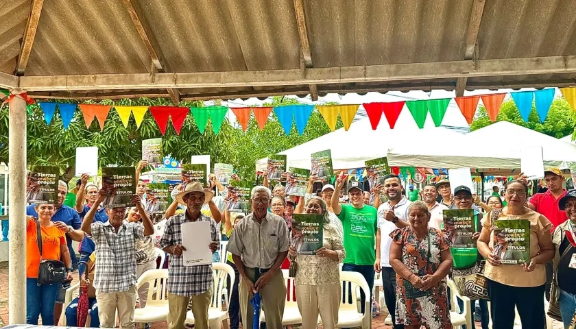 Beneficiarios de la vereda Miraflores.