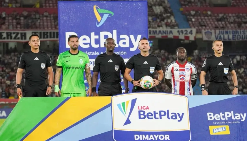 Carlos Betancur en el partido Junior vs. Nacional, en la última fecha del todos contra todos. 