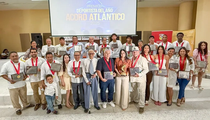 Grupo de ganadores del Deportista del Año Acord Atlántico 2025.